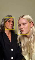 Fonctionnalité Cadre centré pour les photos mettant en évidence le visage de deux personnes