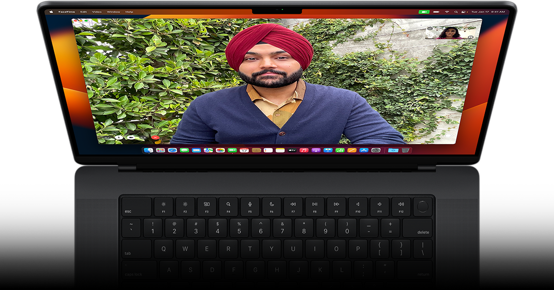 Image d’un appel vidéo FaceTime sur le MacBook Pro.